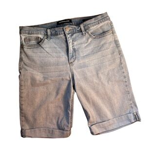 Bandolino Women’s Riley Bermuda Shorts Size 12